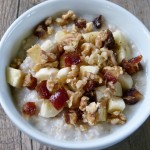 oatmeal with dates, bananas and walnuts oatmeal with dates, bananas and walnuts