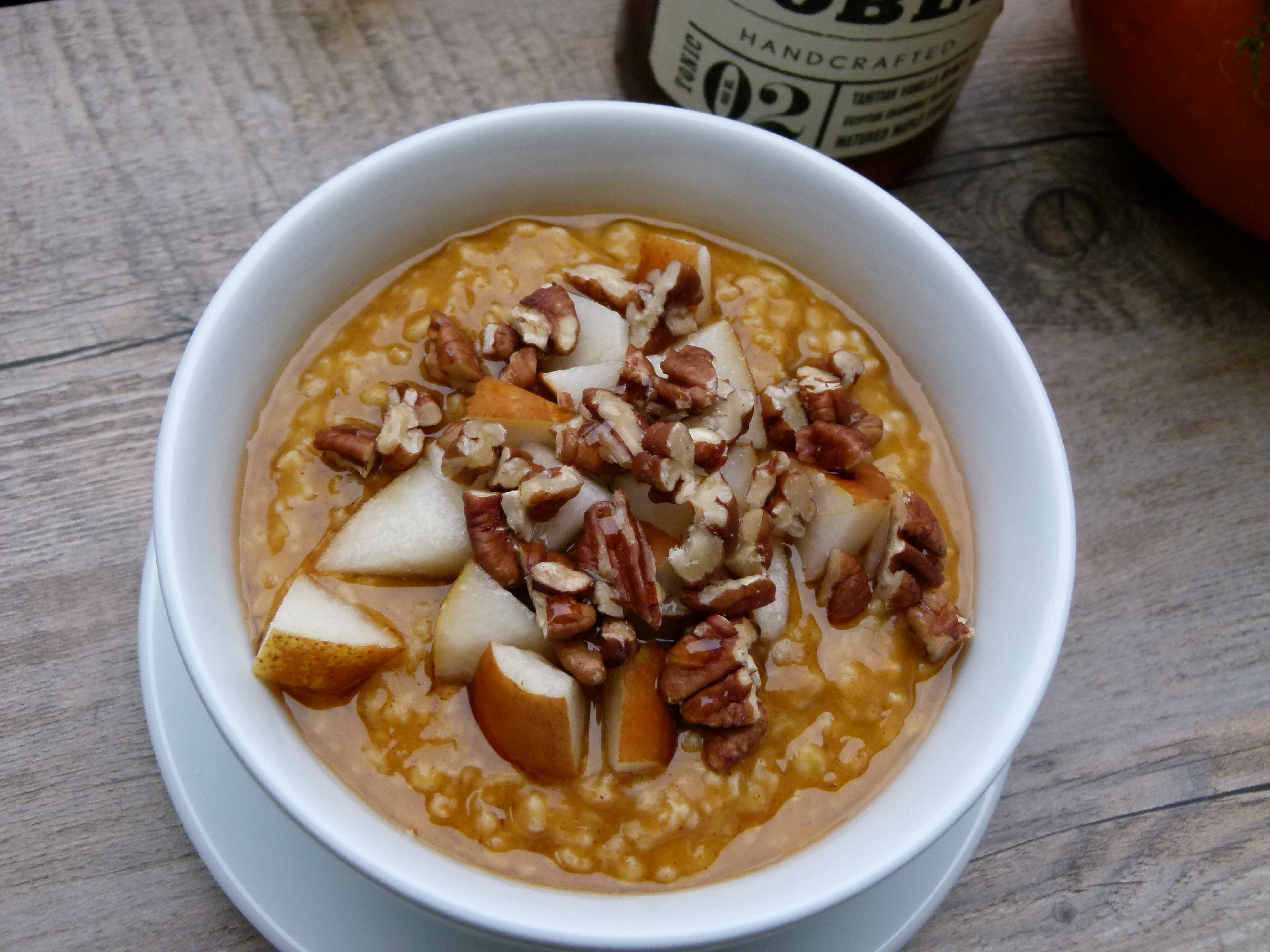pumpkin oatmeal with pears, pecans and vanilla maple syrup