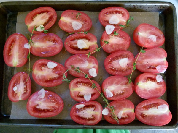 slow roasting tomatoes