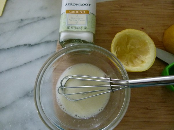 dissolve arrowroot in lemon juice