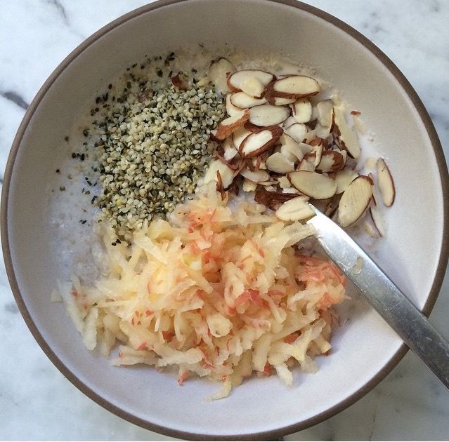 DIY gluten-free multigrain porridge with apple, almonds and hemp seeds | pamela salzman