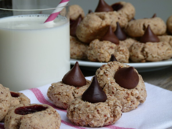 thumbprint cookies with a kiss!