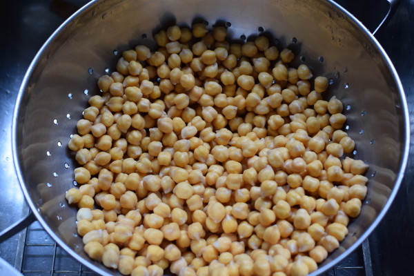 raw soaked chickpeas