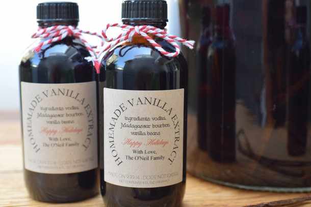 Vanilla Extract Recipe - Easy Peasy AND Fun 