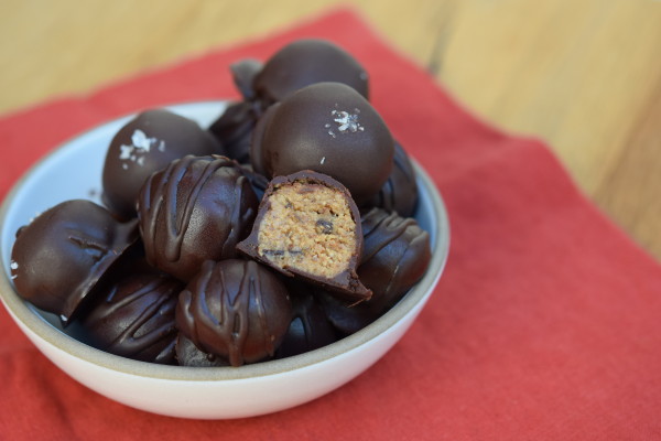 healthy raw chocolate chip "cookie dough" bites | pamela salzman