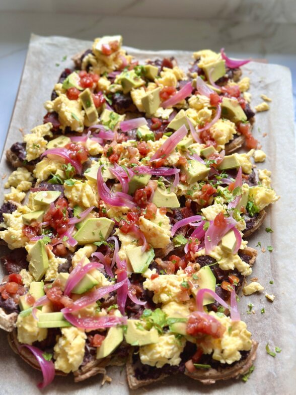 breakfast nachos with toppings