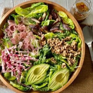 Thanksgiving Salad with Homemade Pomegranate Vinaigrette